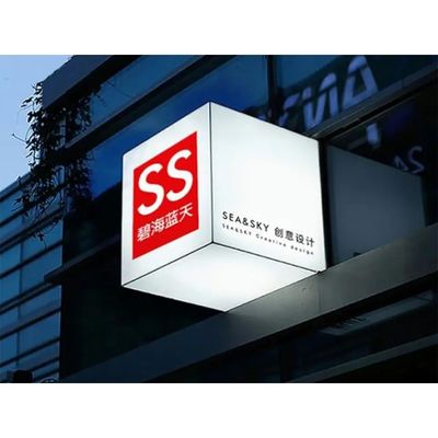 Full Color 1R1G1B HD Magic Cube LED Display met IP31-gekwalificeerde ijzeren kast